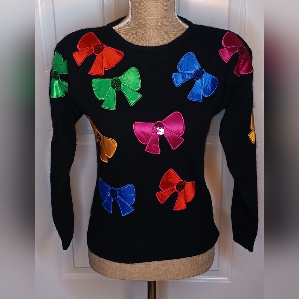 Vintage Lauren Cole Petites Bow-Embellished Sweater P (Medium- See Measurements)